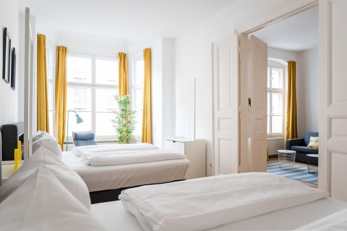 Apartment At Rosenthaler Platz Berlin Exterior photo