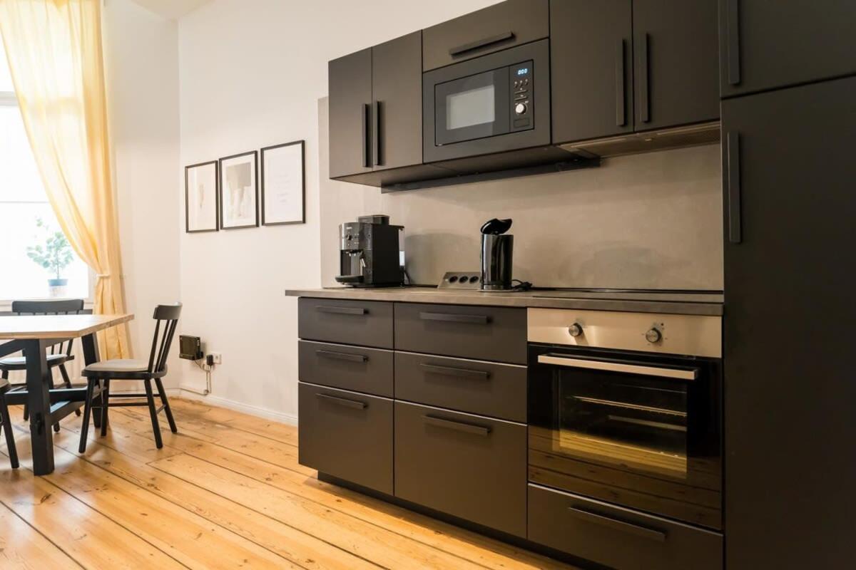 Apartment At Rosenthaler Platz Berlin Exterior photo